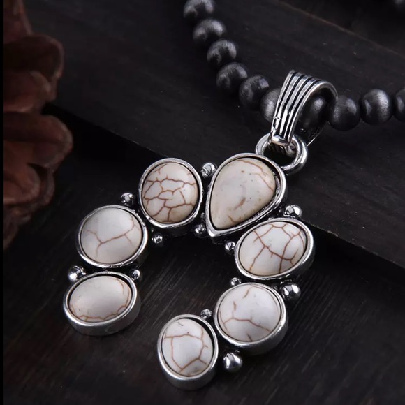 NEW Howlite Squash Blossom beaded necklace - Picture 3 of 6